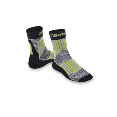 BETA 7427 Calze maxi sneaker con inserti protettivi e traspiranti su zona tibia e collo del piede.