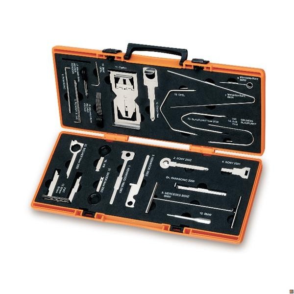 KIT ATTREZZI ESTRAZIONE AUTORADIO /C24
