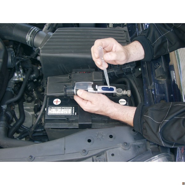 ANALIZZATORE OTTICO PER LIQUIDI DI RAFFREDDAMENTO, BATTERIA, LAVAVETRI