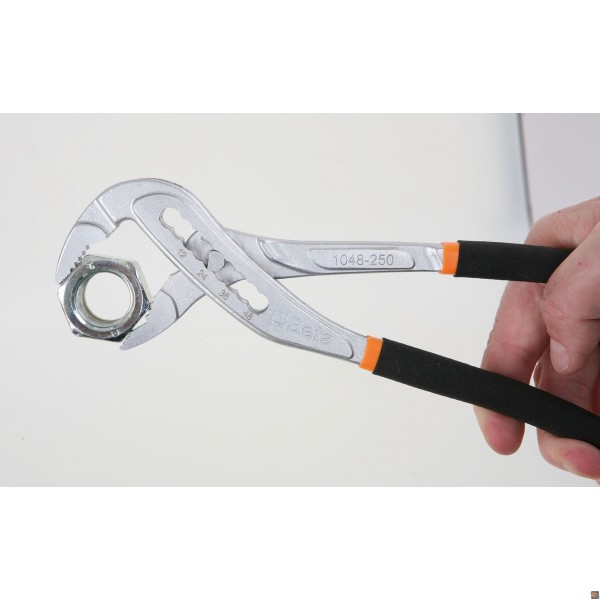 PINZA REGOLABILE A CERNIERA CHIUSA E IMPUGNATURA BIMATERIALE