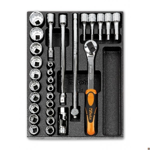 T81 - TERMOFORMATO RIGIDO CON ASSORTIMENTO DI UTENSILI 